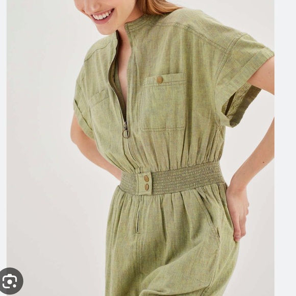NWOT UO Casey Linen Jumpsuit - Picture 4 of 7